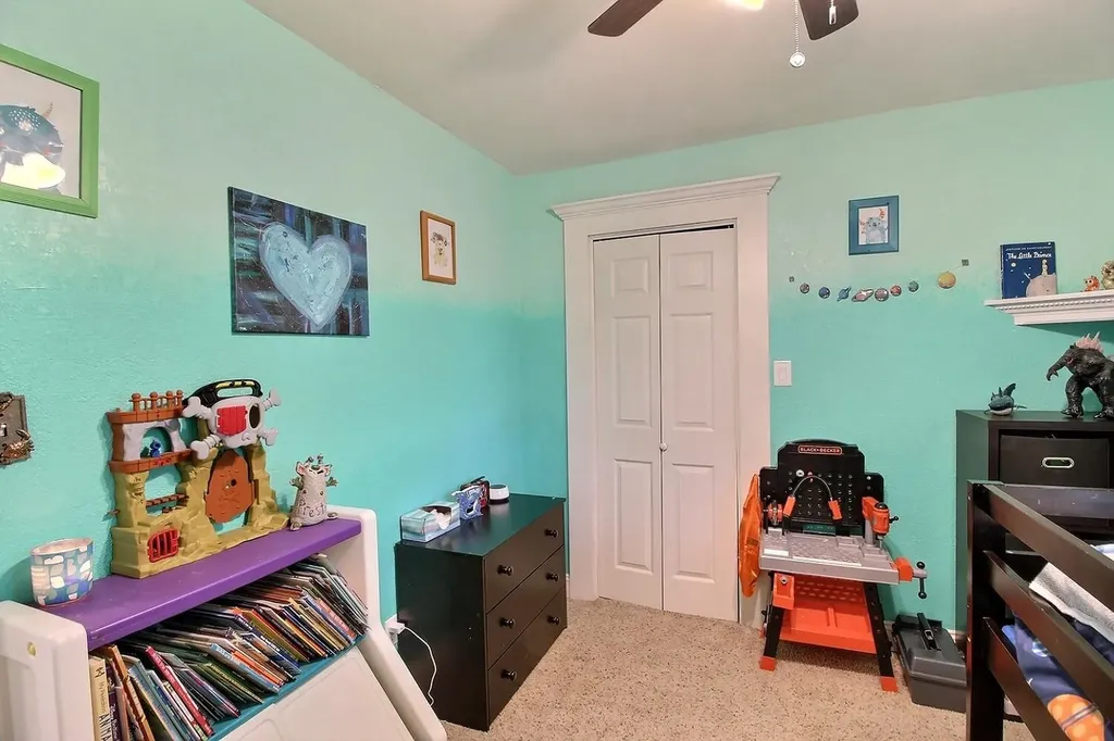 2322 S Palisade Wichita KS 67213