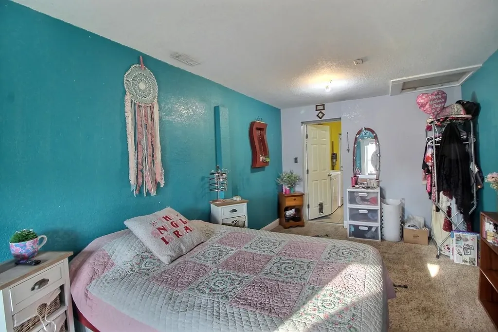 2322 S Palisade Wichita KS 67213