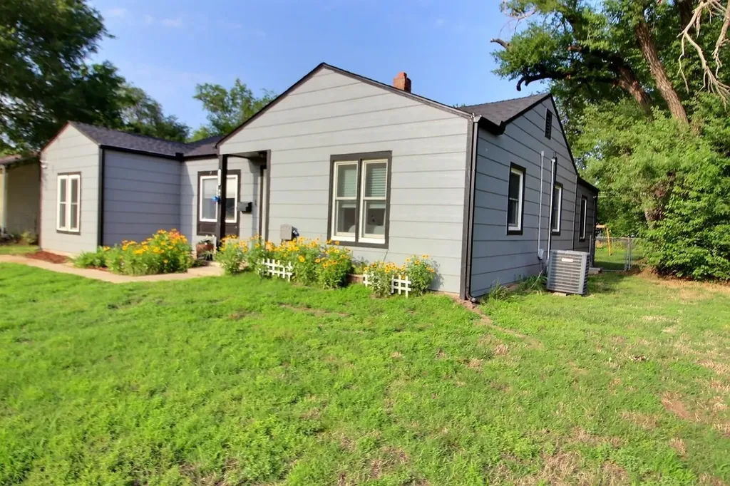 2322 S Palisade Wichita KS 67213