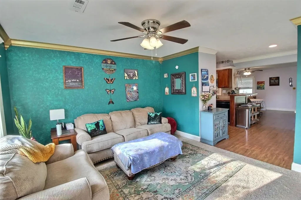 2322 S Palisade Wichita KS 67213