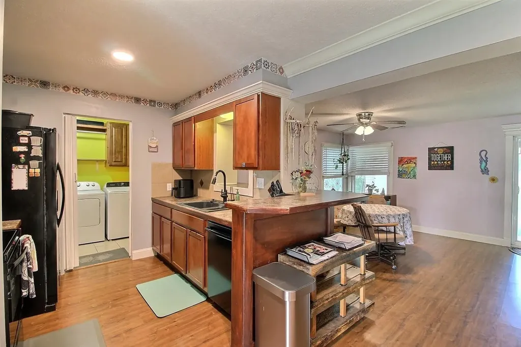 2322 S Palisade Wichita KS 67213