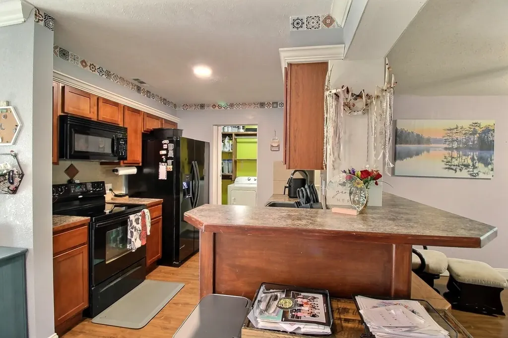2322 S Palisade Wichita KS 67213