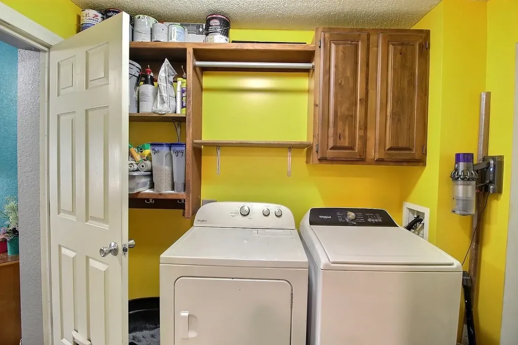 2322 S Palisade Wichita KS 67213