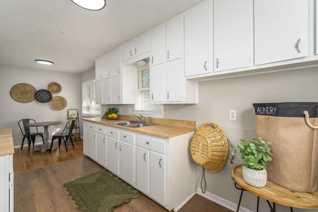 1339 N El Paso Drive Derby KS 67037