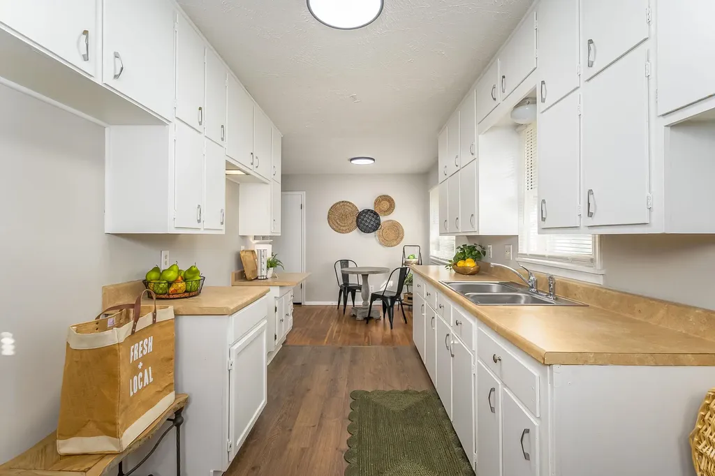 1339 N El Paso Drive Derby KS 67037