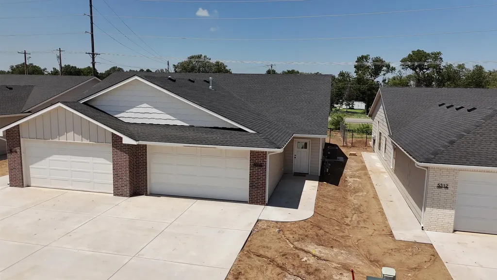 5416 W Rolly Street Wichita KS 67215