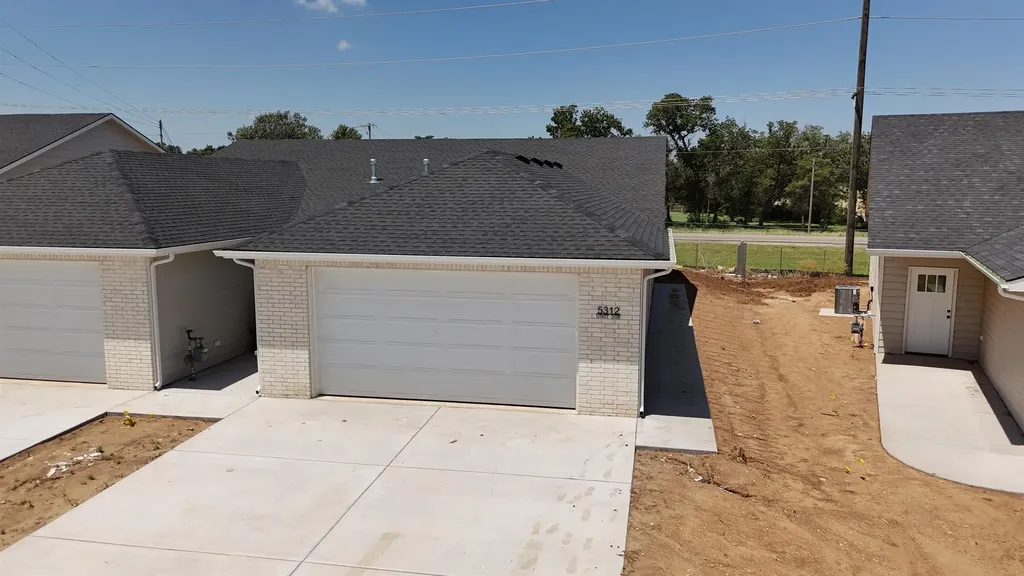 5312 W Rolly Street Wichita KS 67215