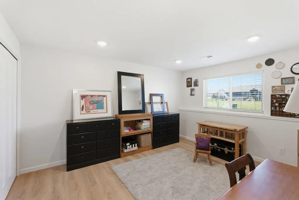 1709 N Thoroughbred Circle Wichita KS 67235