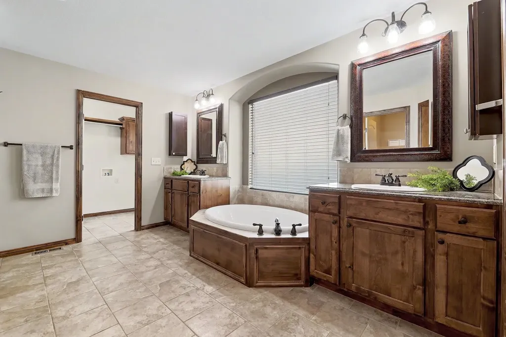 4403 N Cimarron Street Wichita KS 67205