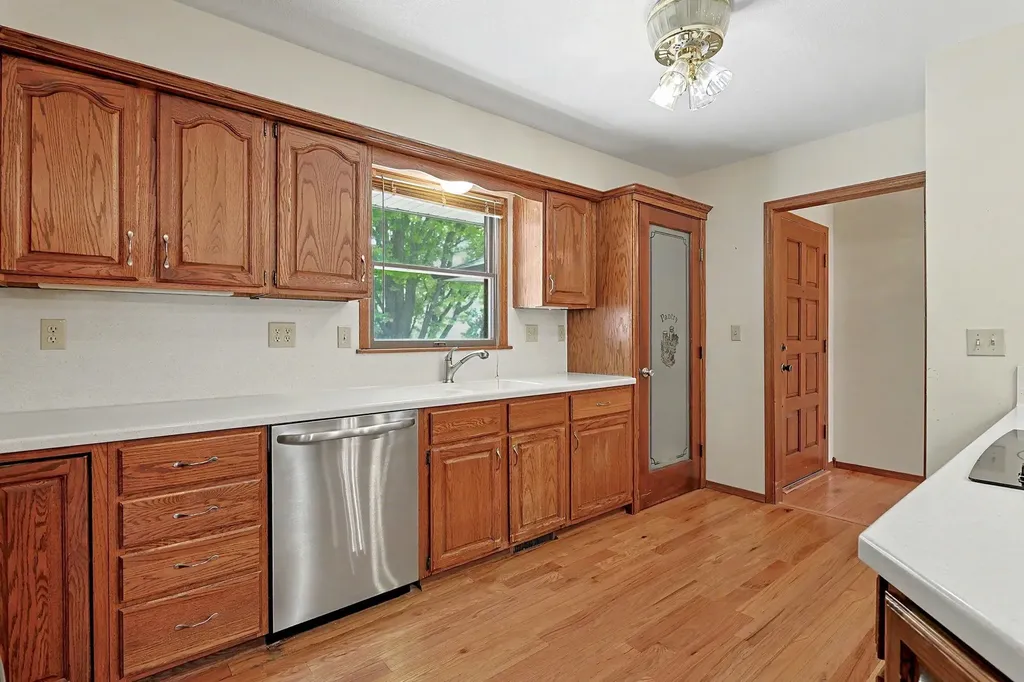 8425 S Lulu Avenue Haysville KS 67060