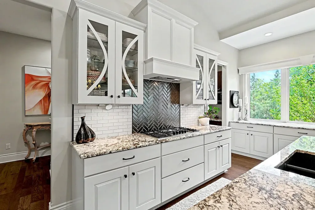 1607 N Red Oaks Wichita KS 67206