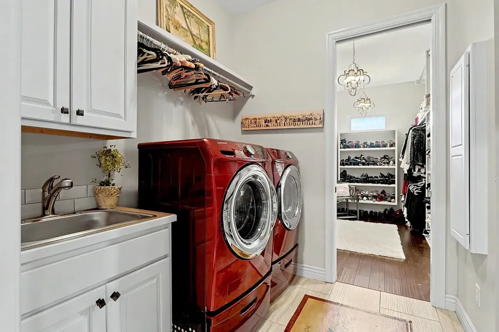 1607 N Red Oaks Wichita KS 67206