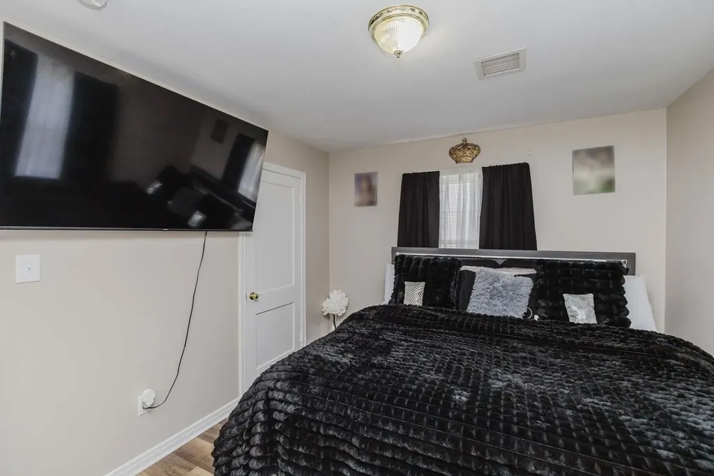 636 S Pinecrest Wichita KS 67218