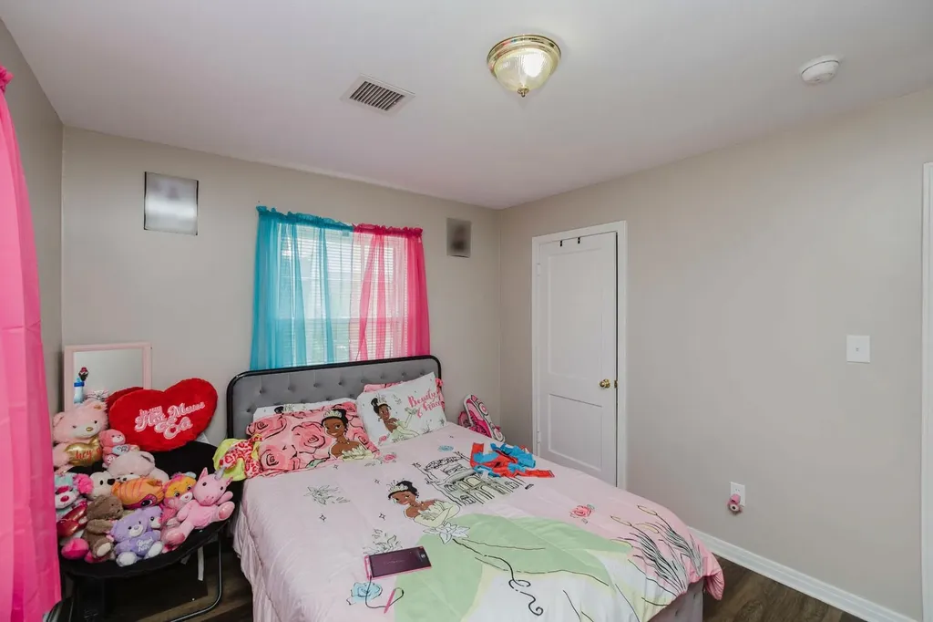 636 S Pinecrest Wichita KS 67218