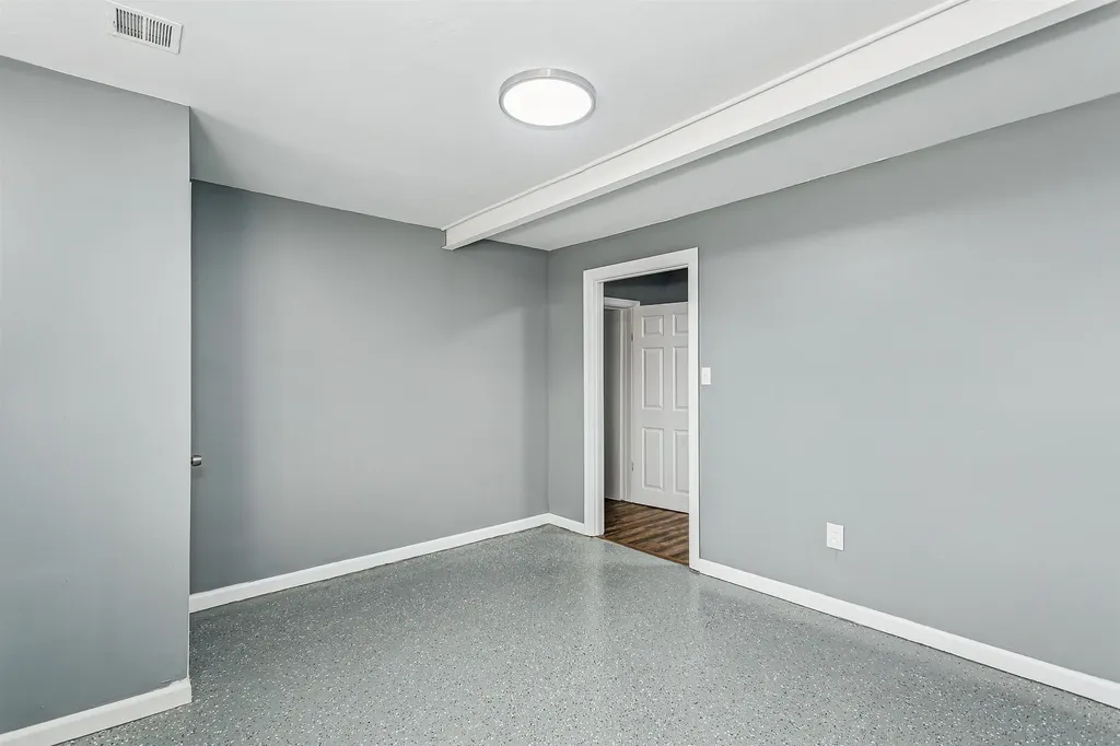 1836 S Laura Avenue Wichita KS 67211