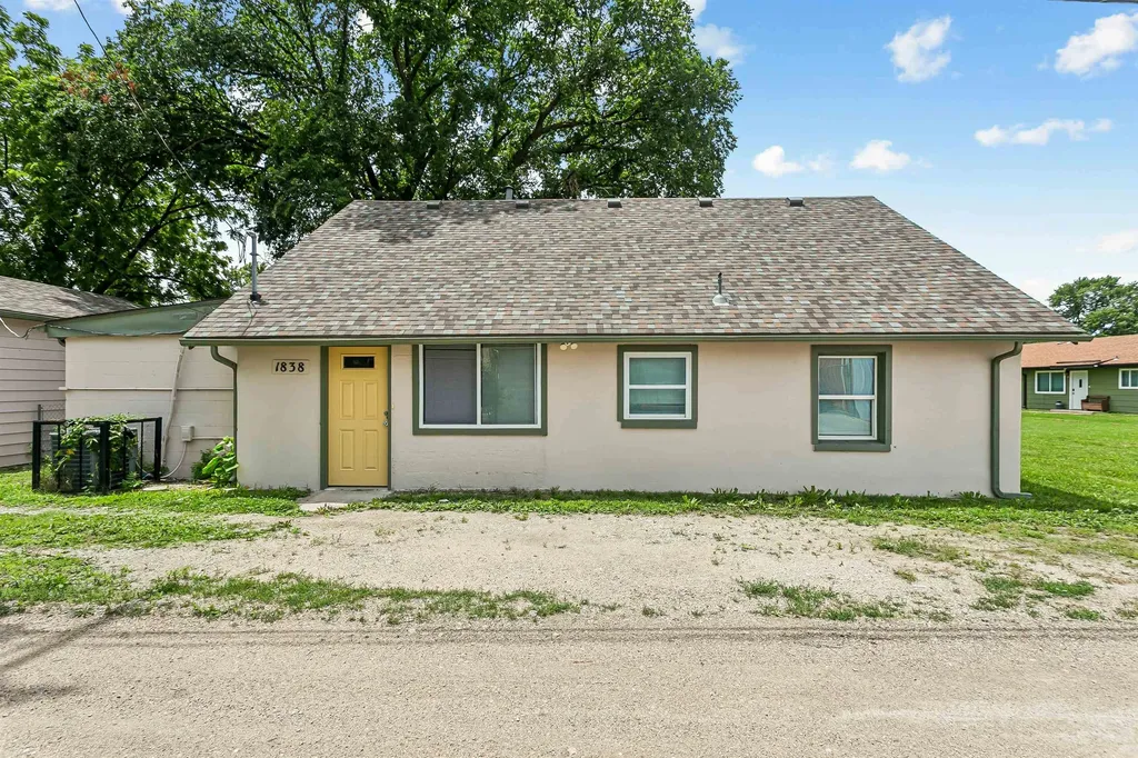 1836 S Laura Avenue Wichita KS 67211