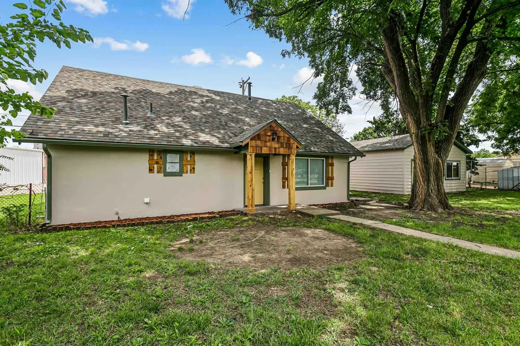 1836 S Laura Avenue Wichita KS 67211