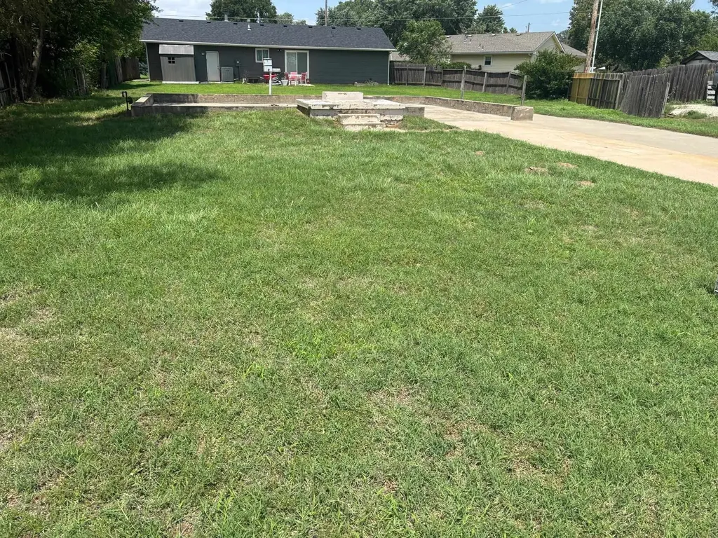 238 N Marlen Court Haysville KS 67060