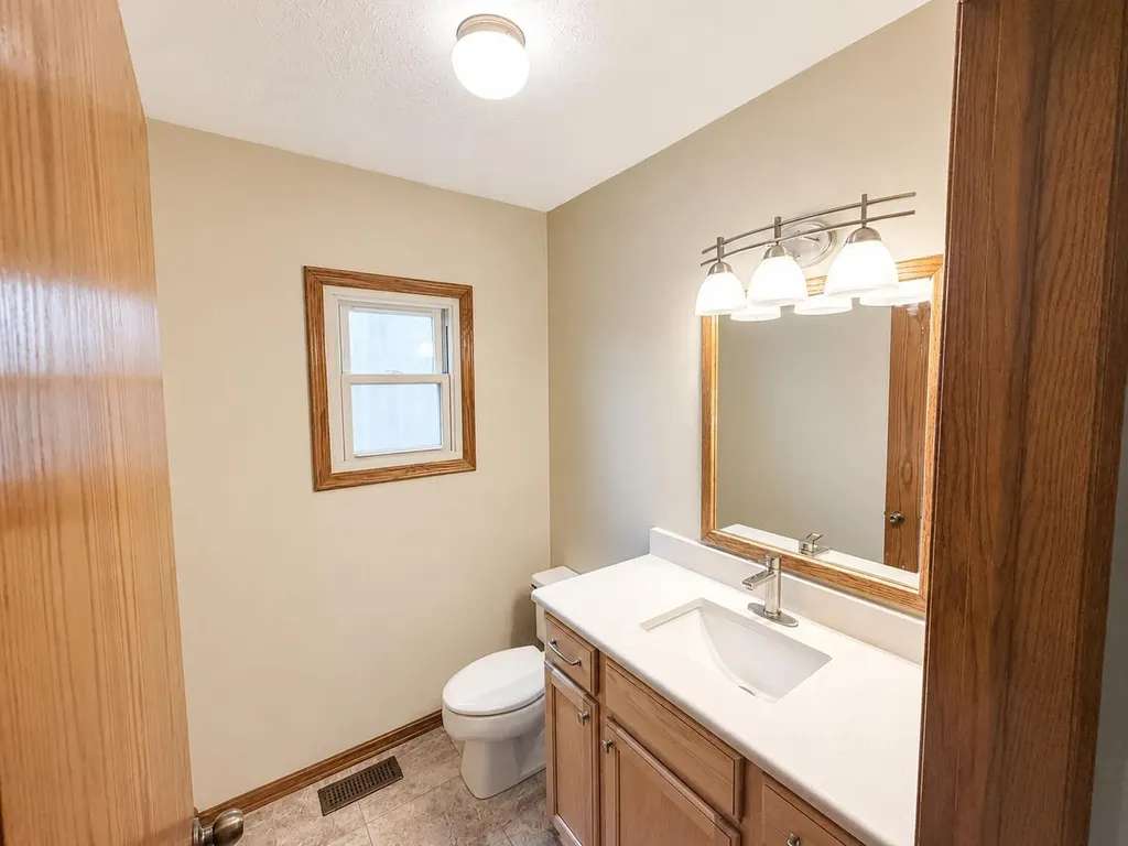 6904 E Aberdeen Wichita KS 67206