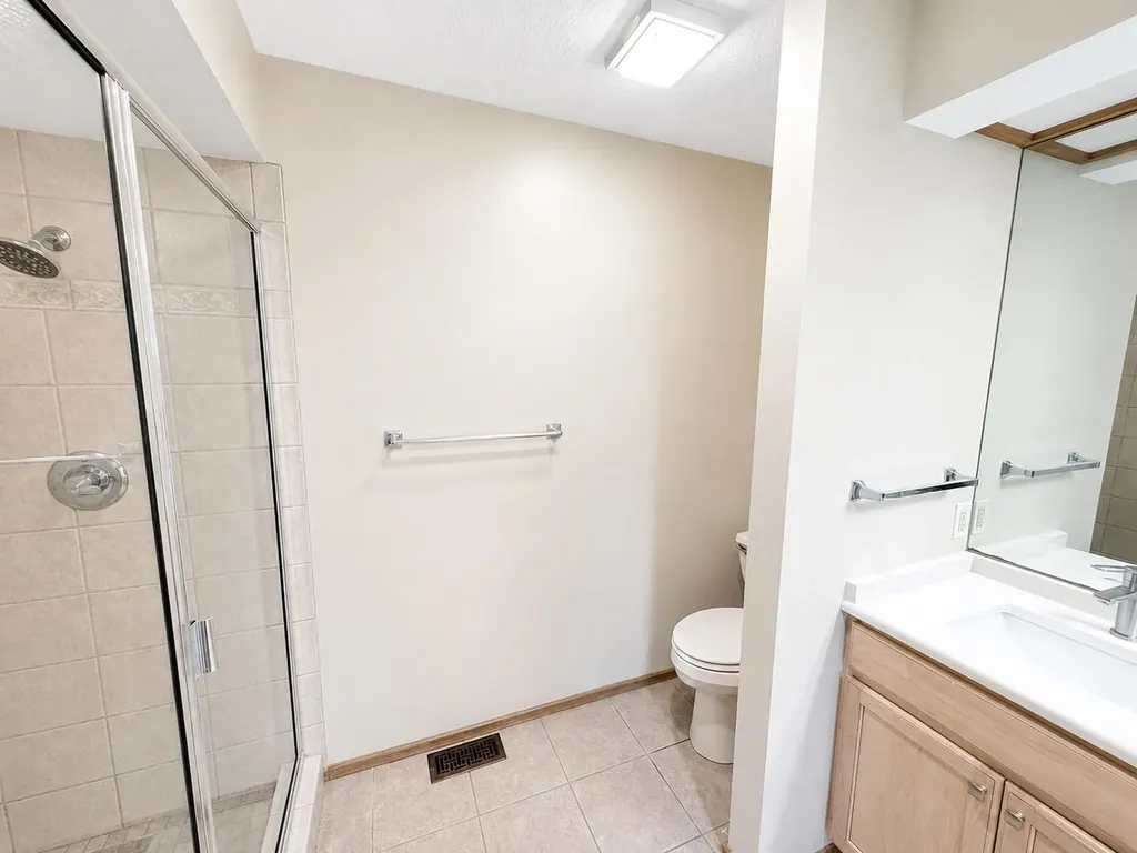 6904 E Aberdeen Wichita KS 67206