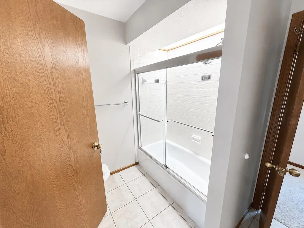 6904 E Aberdeen Wichita KS 67206