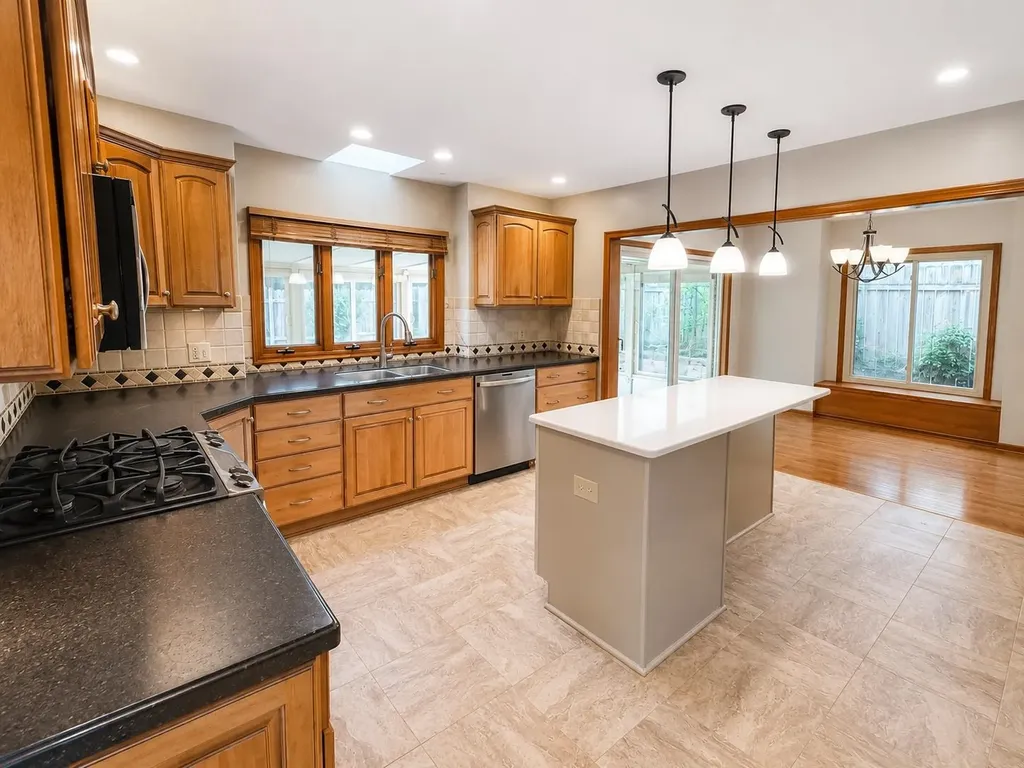 6904 E Aberdeen Wichita KS 67206