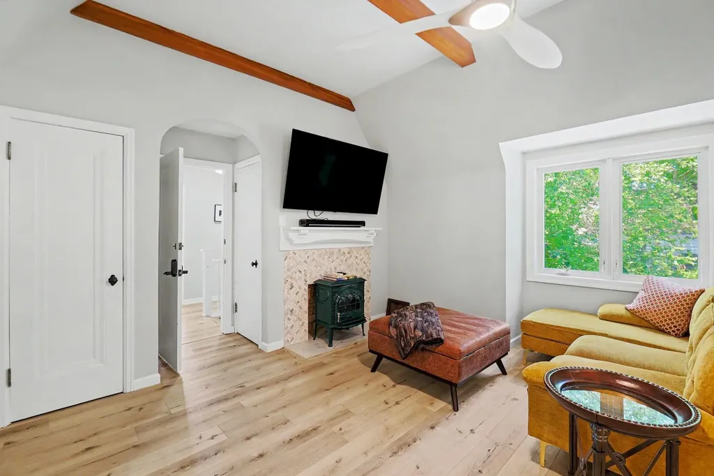 3740 Sleepy Hollow Drive Wichita KS 67208