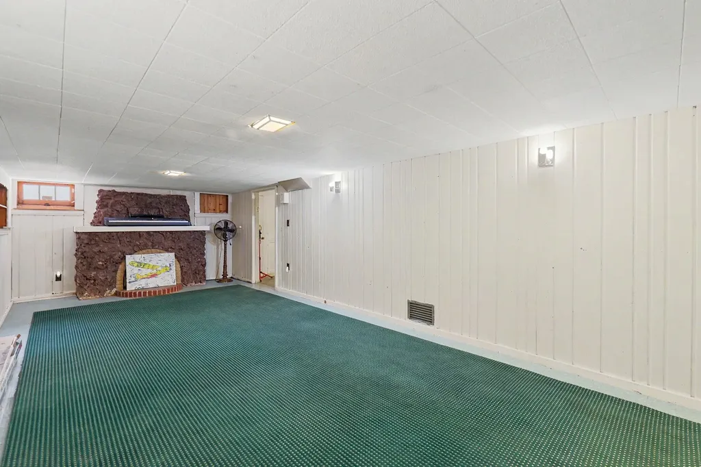3740 Sleepy Hollow Drive Wichita KS 67208