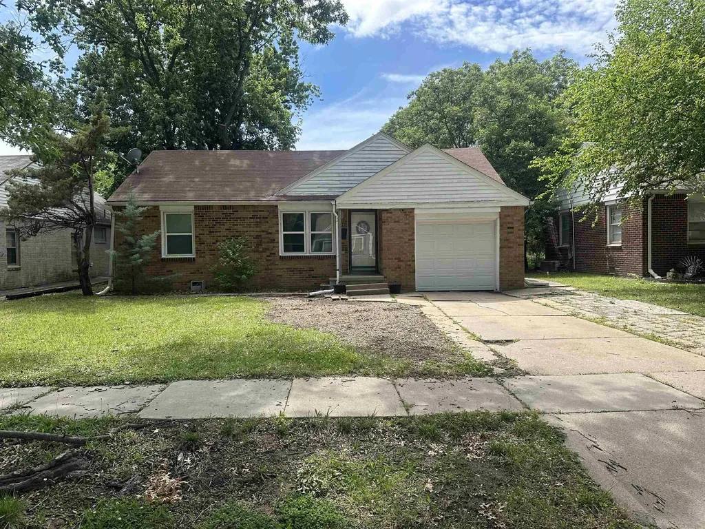 637 S Lightner Drive Wichita KS 67218