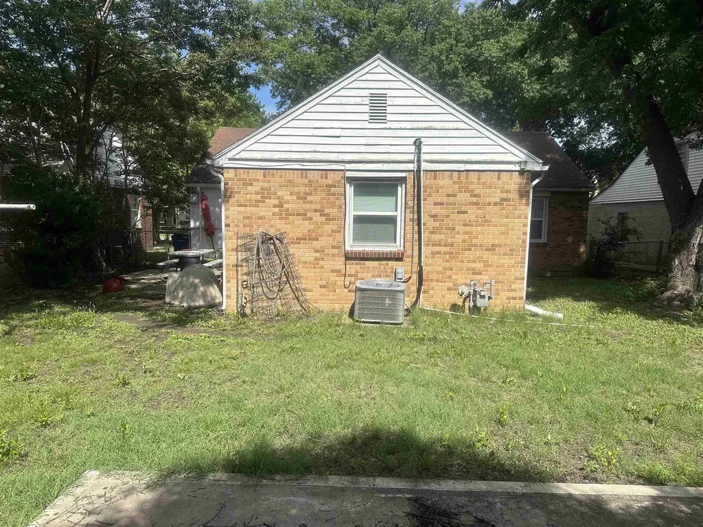 637 S Lightner Drive Wichita KS 67218