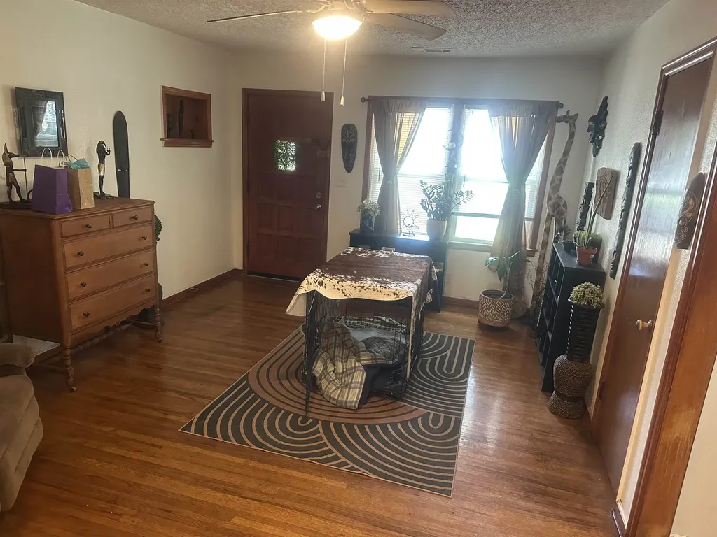 637 S Lightner Drive Wichita KS 67218
