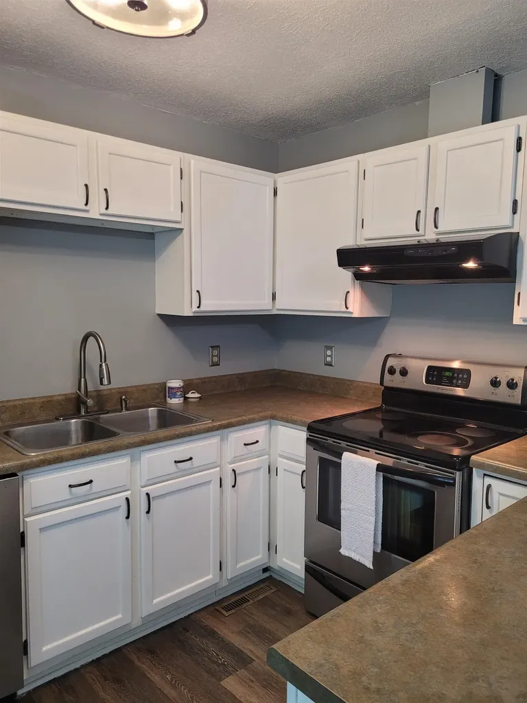 1102 E 5th Street Douglass KS 67039-9658