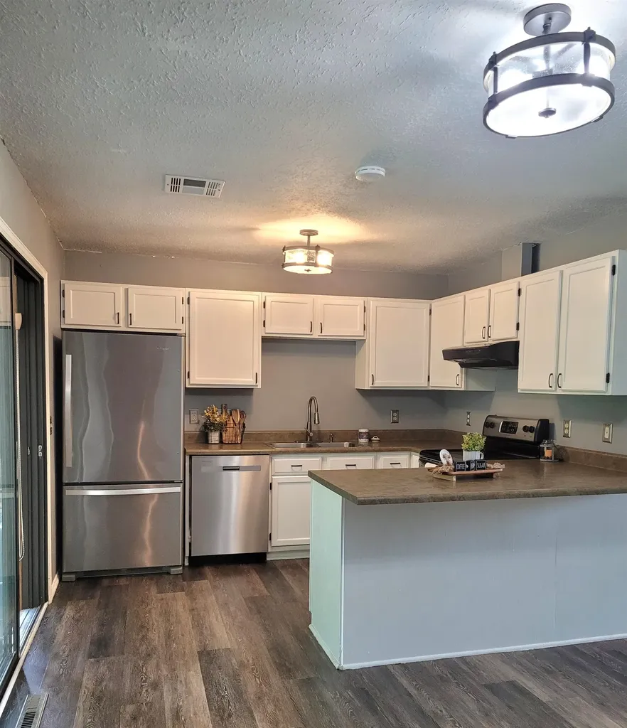 1102 E 5th Street Douglass KS 67039-9658
