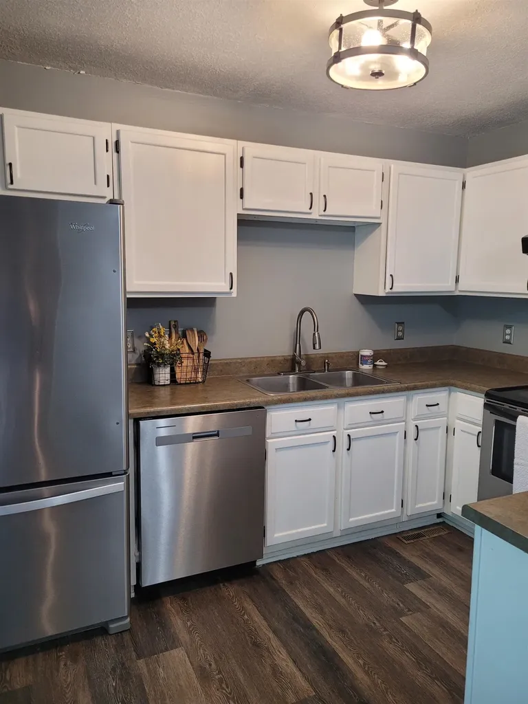 1102 E 5th Street Douglass KS 67039-9658