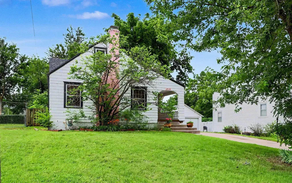 3719 E Edgemont Place Wichita KS 67208