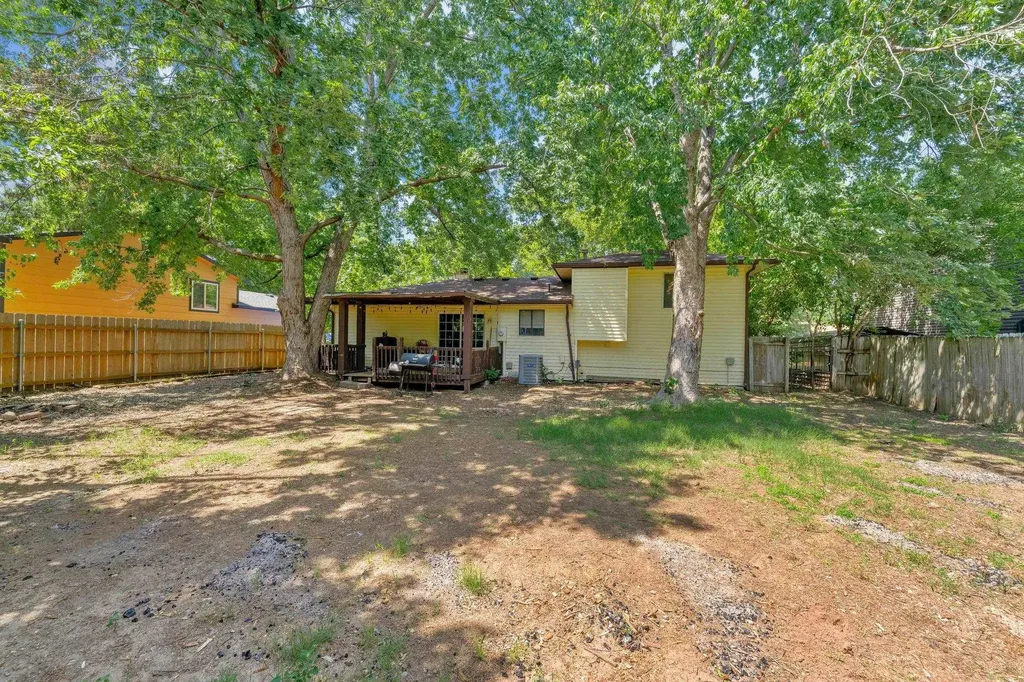 603 E 54th Street South Wichita KS 67216