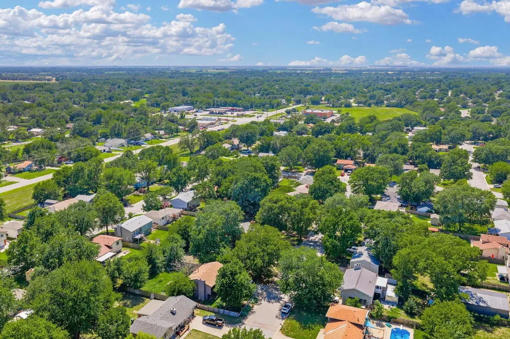 603 E 54th Street South Wichita KS 67216