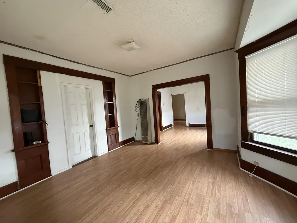 609 E 13th Winfield KS 67156