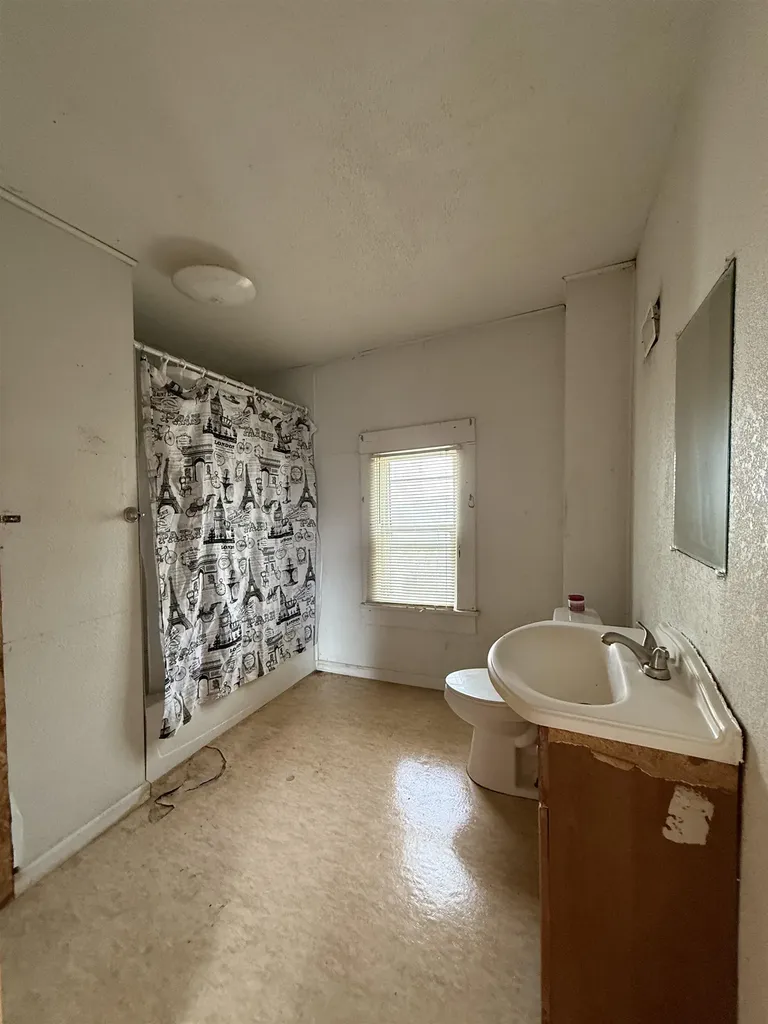 609 E 13th Winfield KS 67156