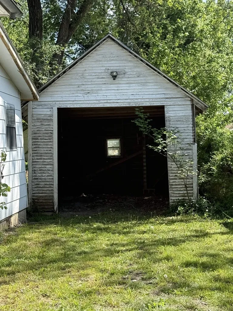 609 E 13th Winfield KS 67156