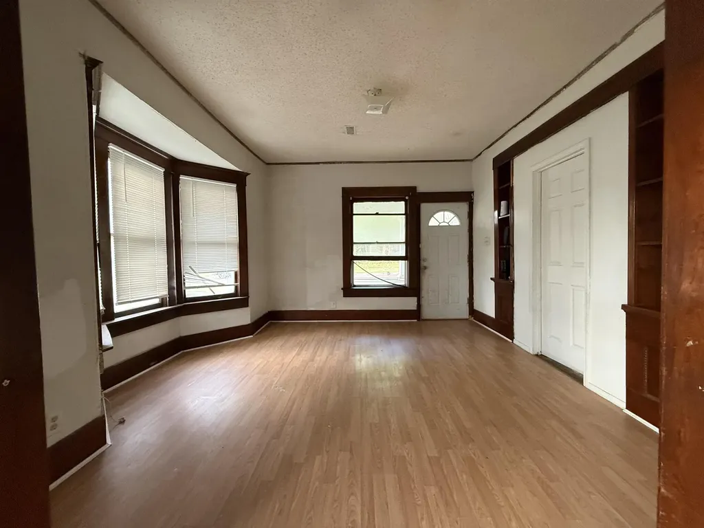 609 E 13th Winfield KS 67156