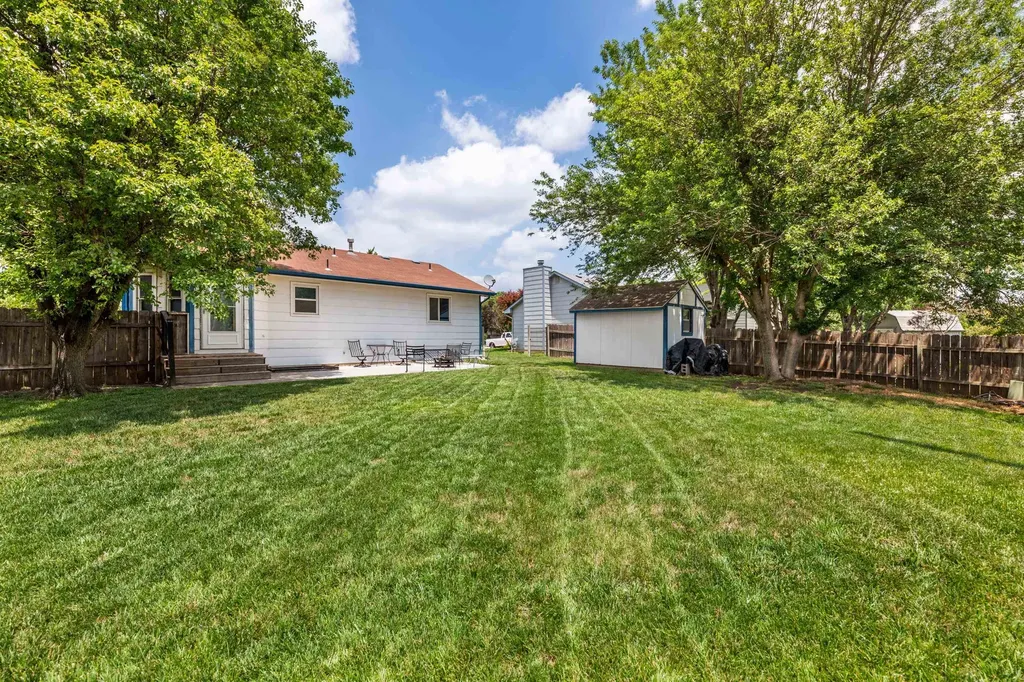 10813 W Blake Circle Wichita KS 67209