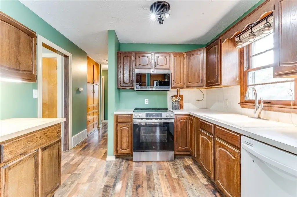 1807 N Kessler Wichita KS 67203