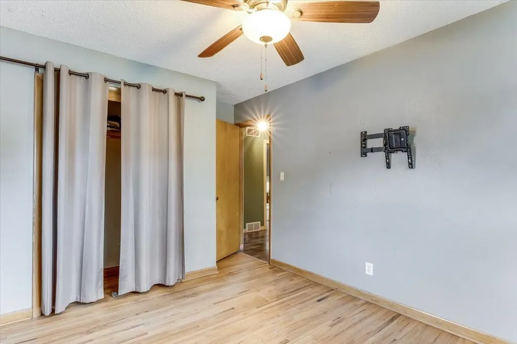 1807 N Kessler Wichita KS 67203