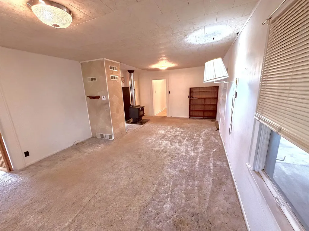 406 E 5th Avenue Winfield KS 67156