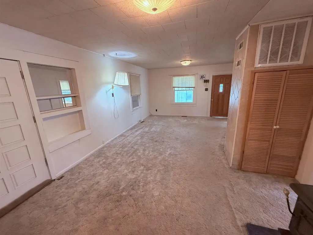 406 E 5th Avenue Winfield KS 67156