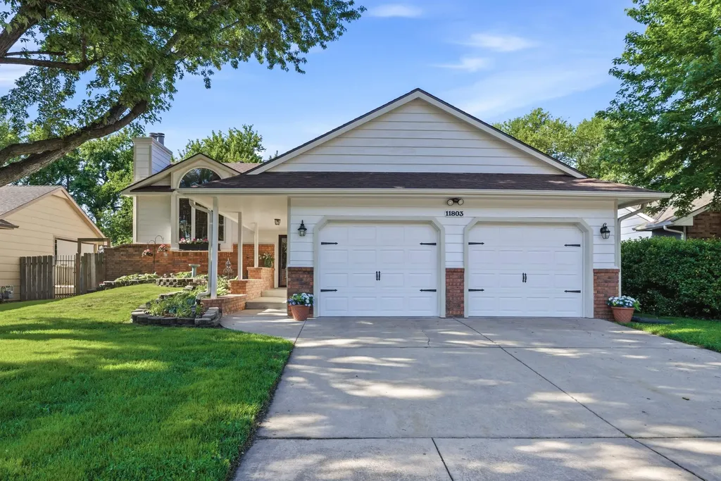11803 W Rolling Hills Drive Wichita KS 67212