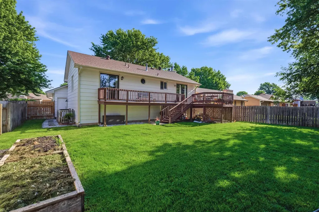 11803 W Rolling Hills Drive Wichita KS 67212
