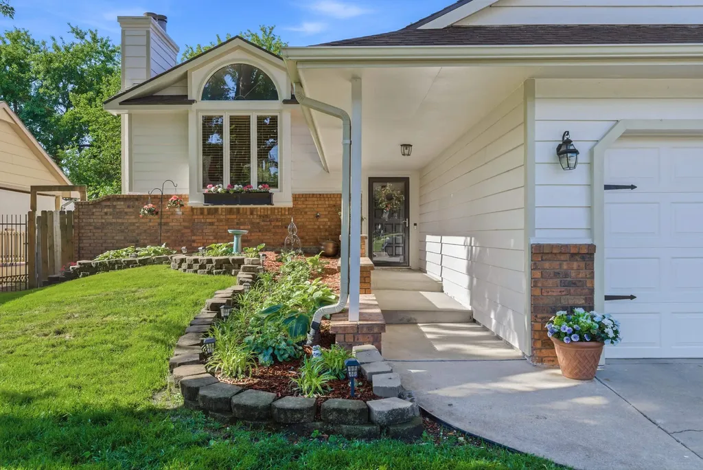 11803 W Rolling Hills Drive Wichita KS 67212