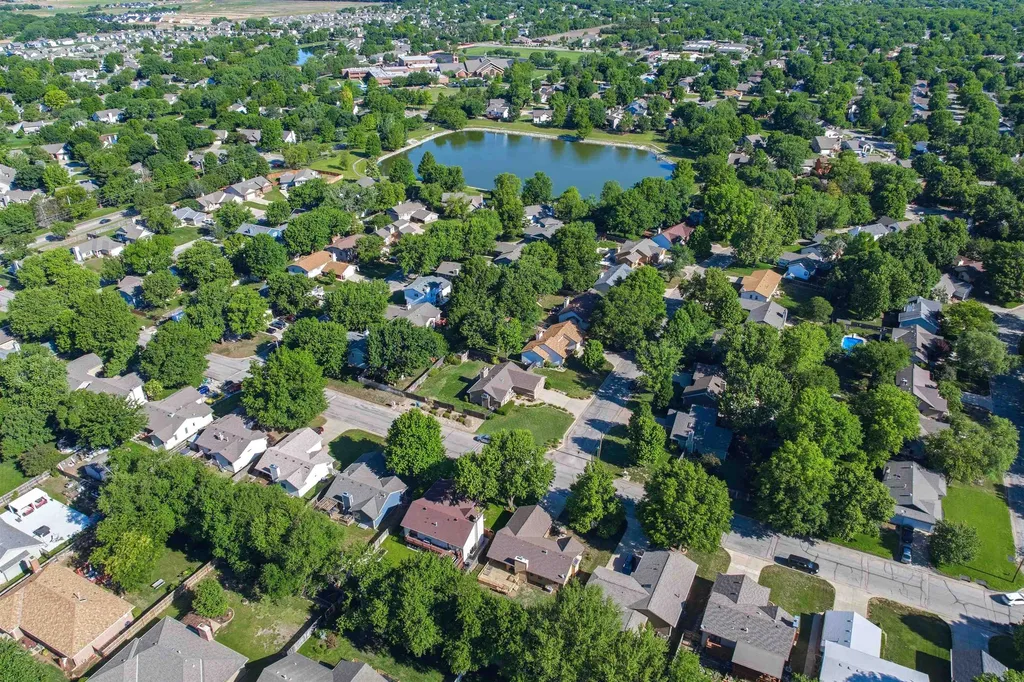 11803 W Rolling Hills Drive Wichita KS 67212